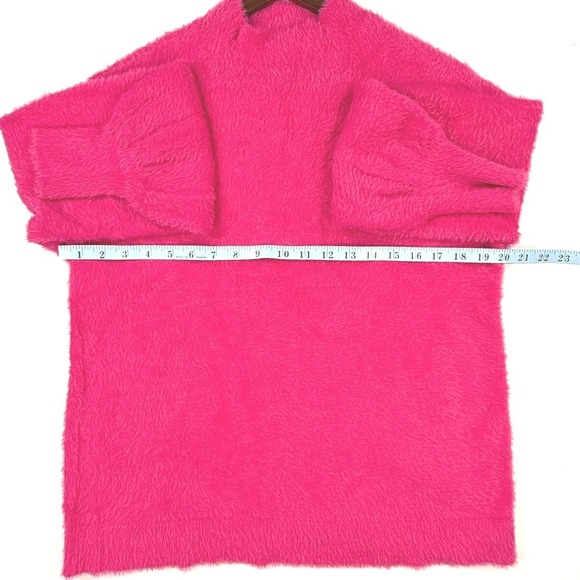 Chico's Fuchsia Pink Eyelash Faux Fur Mock Neck Ballon Sleeve Sweater M SOFT - Picture 7 of 8